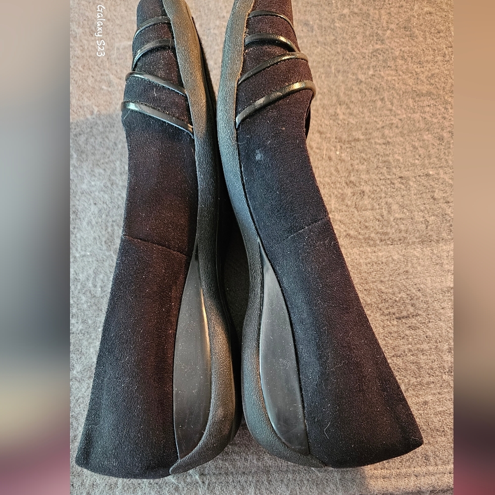 Liz Claiborne, Black, Woman's Size 9 1/2.